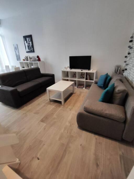 Grand Volume Calme Centre-Ville Tan1 Cambrai Extérieur photo